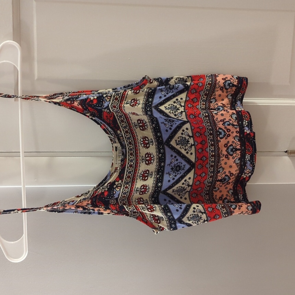 LA hearts size M crop top
